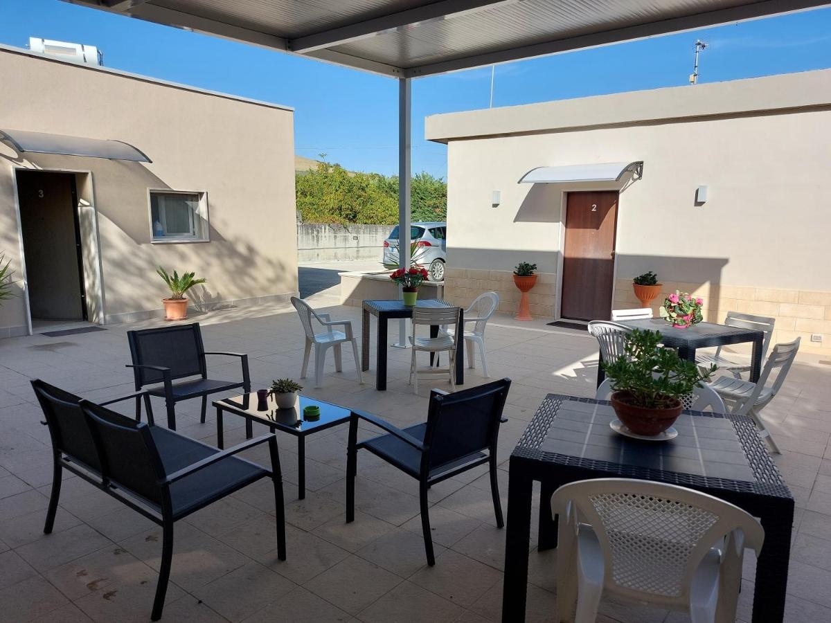 La Collinetta Dei Sassi Villa Matera Bagian luar foto
